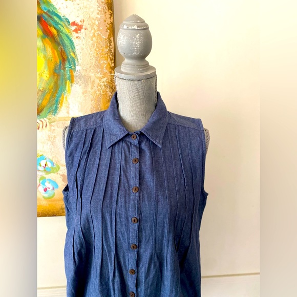 WD-NY💙BLUE💙 WOMEN SLEEVELESS TOP SIZE LARGE 🌟EUC🌟 - Picture 9 of 10